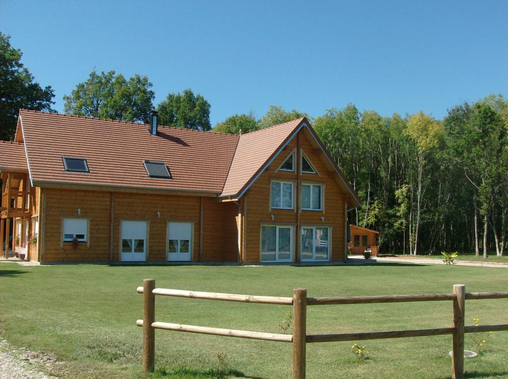 Bed and Breakfast Le Chalet Des 4 Saisons à Mers-sur-Indre Extérieur photo