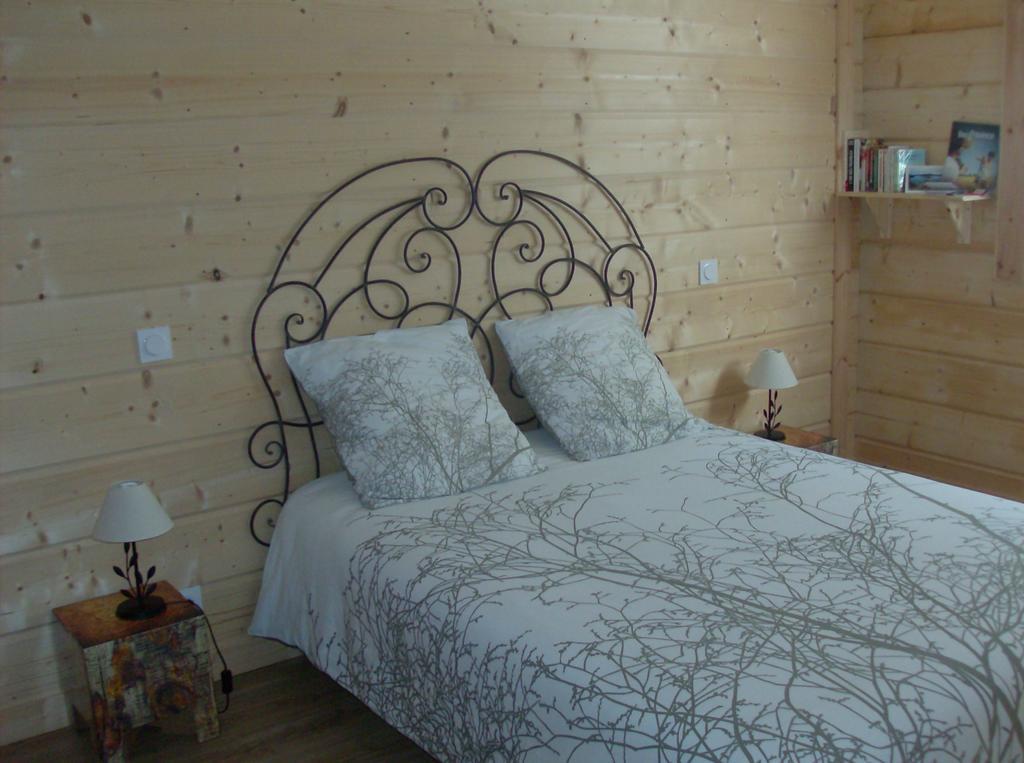 Bed and Breakfast Le Chalet Des 4 Saisons à Mers-sur-Indre Chambre photo